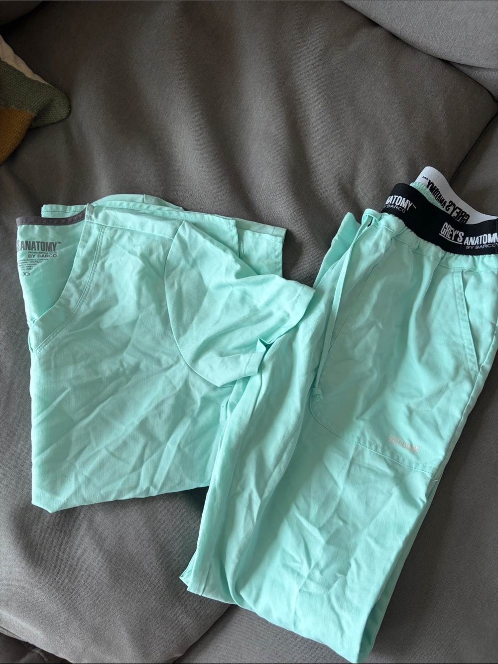 Barco Grey’ Anatomy Uniforms Mint Green Women's Scrub Set